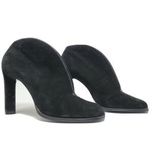 Richard Tyler Women's Black Suede Booties Heels